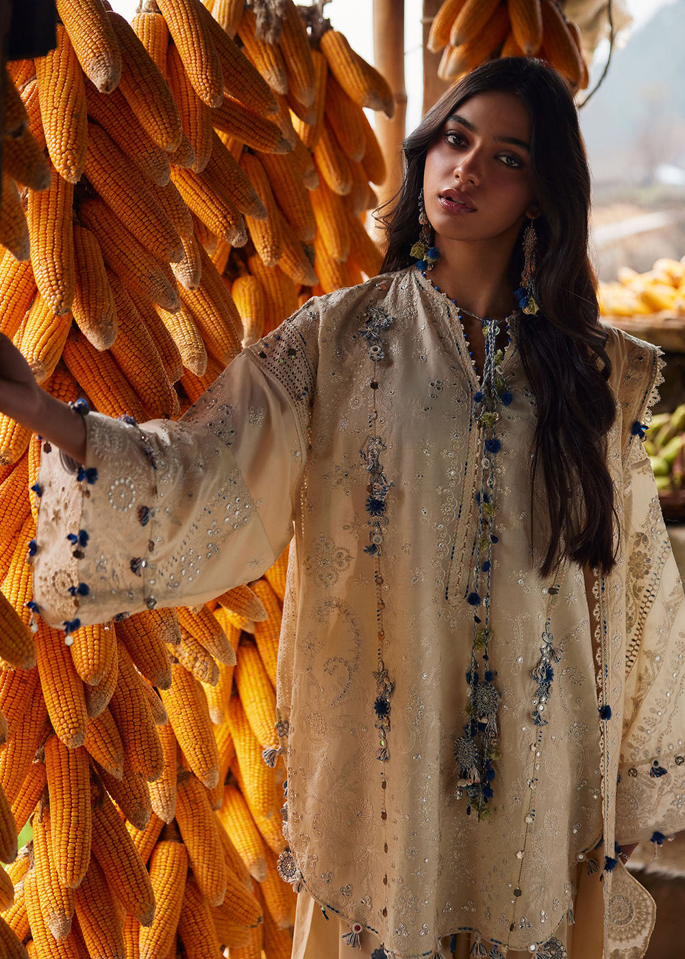 Buy Now Meiti Festive Lawn '26 by Zaha | RÙYÁ 乳雅 (ZL26-02 B) Online in US, UK, Canada, France, Greece, Germany, Ireland, Sweden, UAE & Worldwide at Empress.