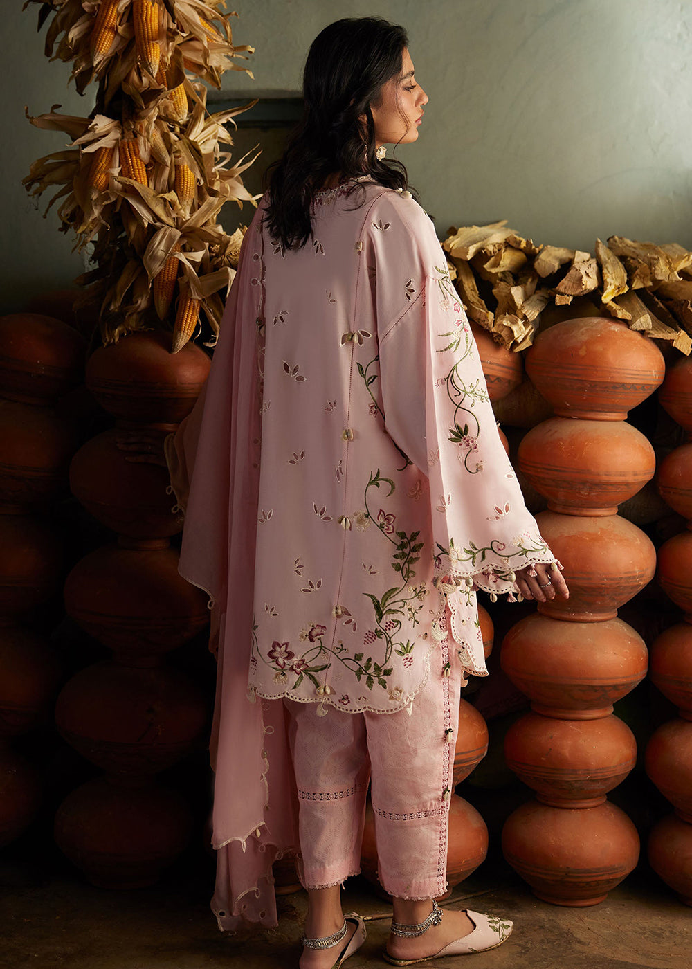 Buy Now Meiti Festive Lawn '26 by Zaha | JIĀYĪN 嘉音 (ZL26-04 A) Online in US, UK, Canada, France, Greece, Germany, Ireland, Sweden, UAE & Worldwide at Empress.