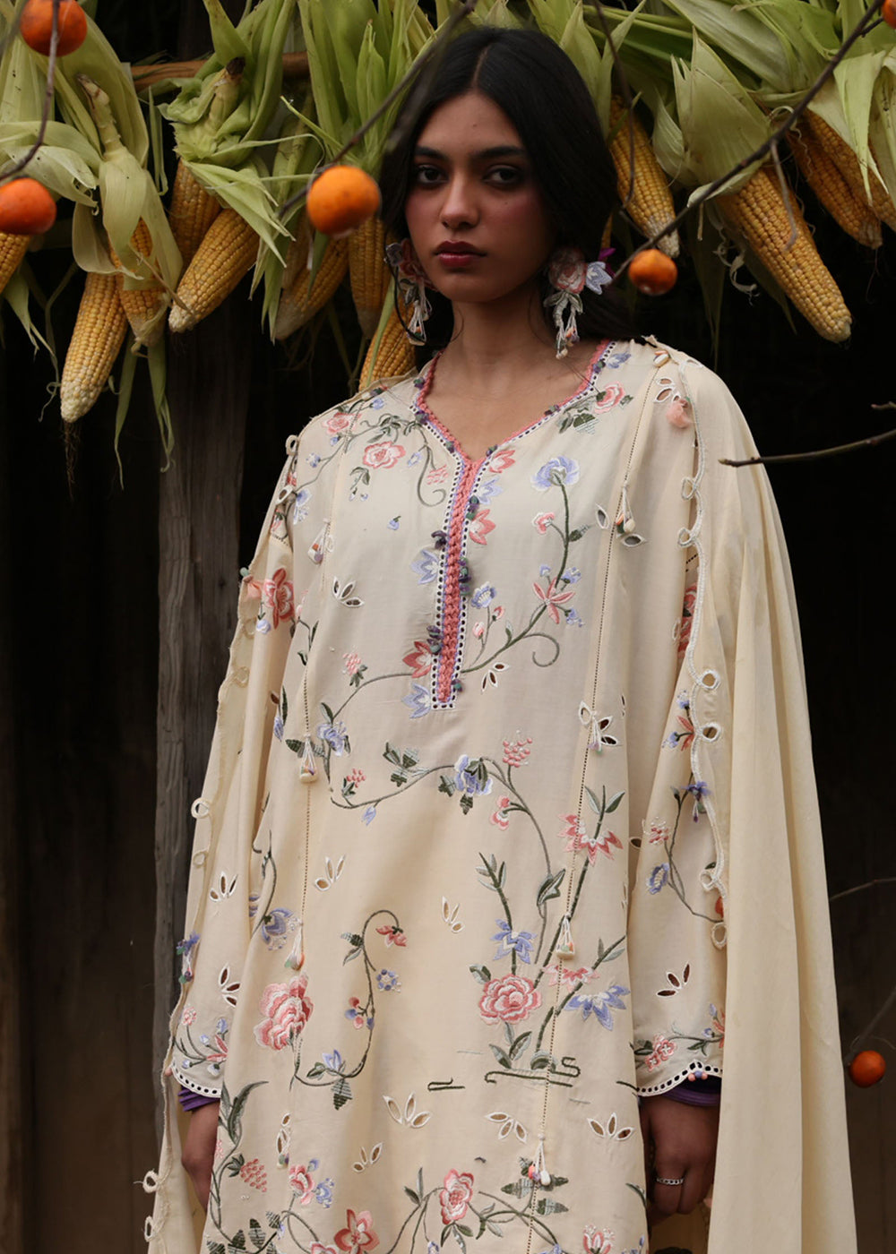 Buy Now Meiti Festive Lawn '26 by Zaha | JIĀYĪN 嘉音 (ZL26-04 B) Online in US, UK, Canada, France, Greece, Germany, Ireland, Sweden, UAE & Worldwide at Empress.