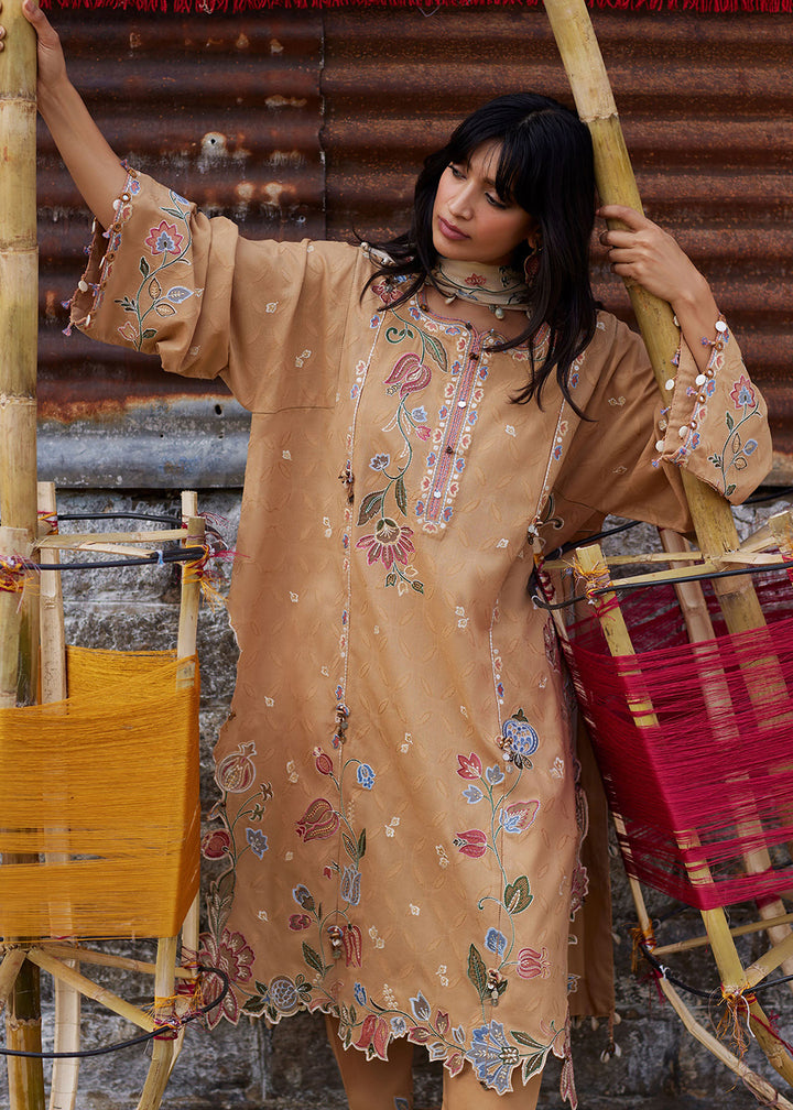 Buy Now Meiti Festive Lawn '26 by Zaha | MÍ SÈ 蜜色 (ZL26-07 A) Online in US, UK, Canada, France, Greece, Germany, Ireland, Sweden, UAE & Worldwide at Empress.