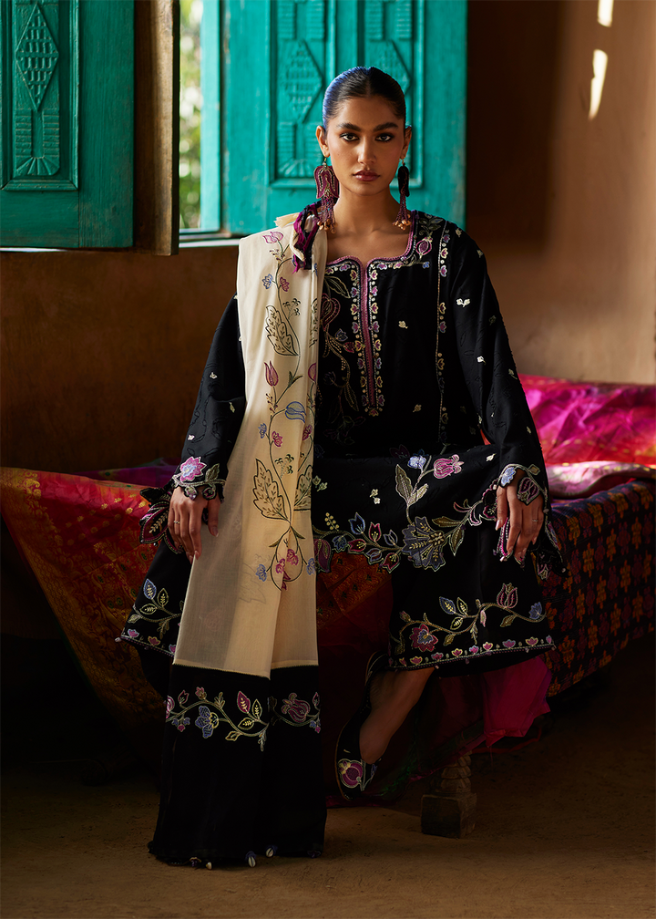 Buy Now Meiti Festive Lawn '26 by Zaha | MÍ SÈ 蜜色 (ZL26-07 B) Online in US, UK, Canada, France, Greece, Germany, Ireland, Sweden, UAE & Worldwide at Empress.