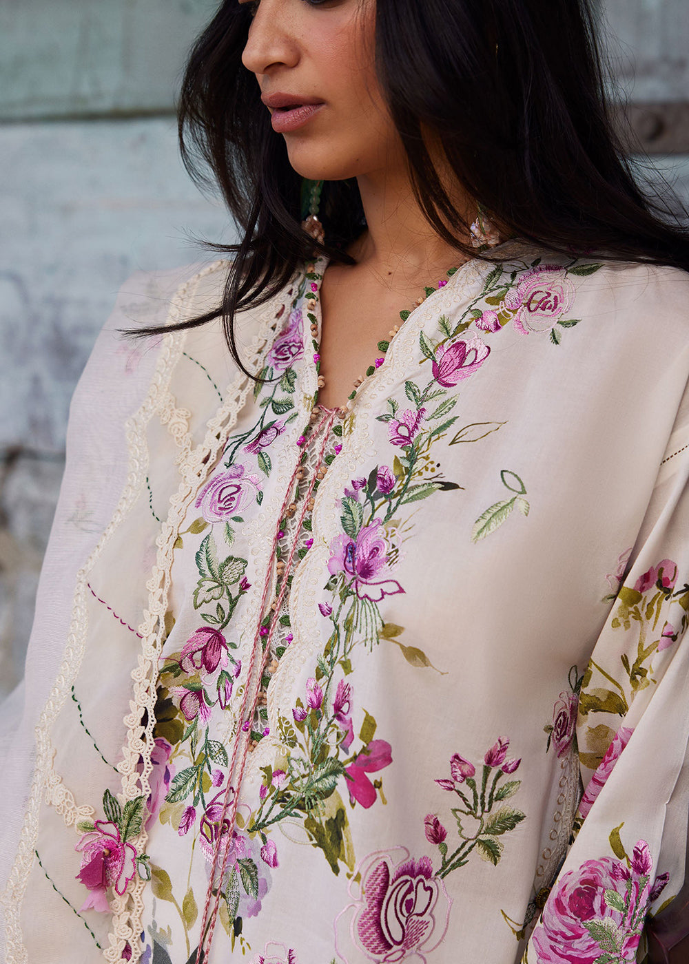 Buy Now Meiti Festive Lawn '26 by Zaha | FĚN YÌ 粉意 (ZL26-11 B) Online in USA, UK, Canada, France, Greece, Germany, Ireland, Sweden, UAE & Worldwide at Empress.