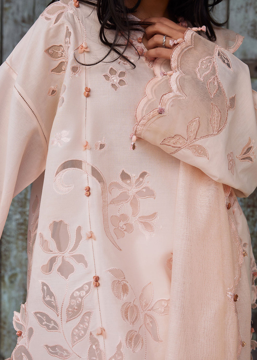 Buy Now Meiti Festive Lawn '26 by Zaha | TÁO RÓU 桃柔 (ZL26-14 A) Online in USA, UK, Canada, France, Greece, Germany, Ireland, UAE & Worldwide at Empress.