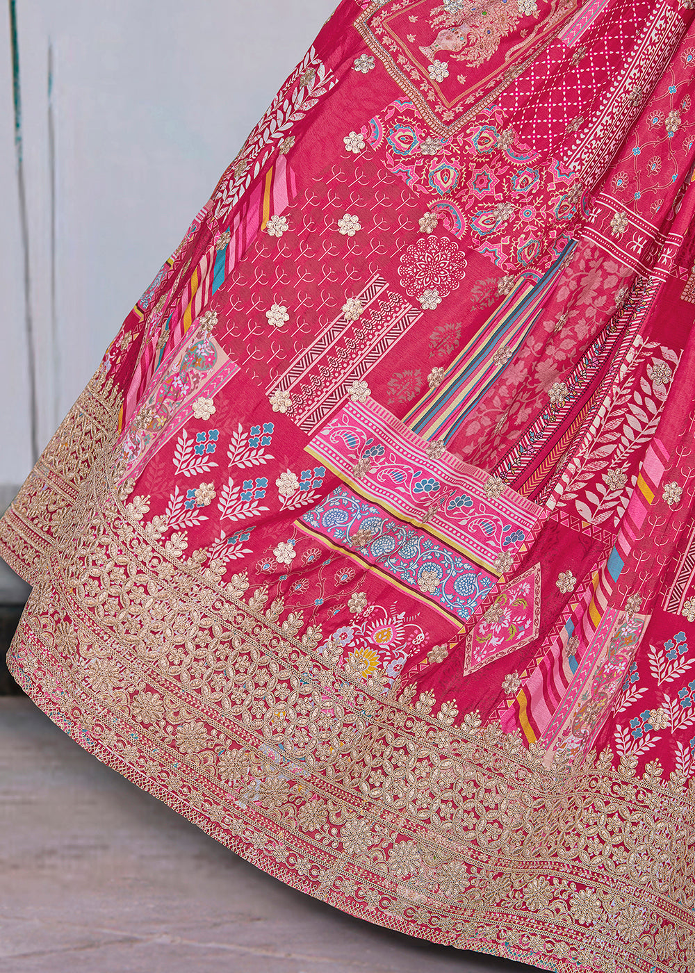 Buy Now Pink Printed & Zari Dori Embroidered Lehenga Choli Online in US, UK, Canada, France, Italy, Germany, Australia, UAE, Spain & Worldwide at Empress.