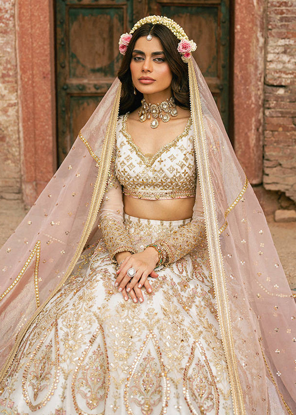 Buy Now Zarlish Wedding Formals '25 by MNR | KOHINOOR Online in US, UK, Canada, France, Italy, Germany, Sweden, Greece, UAE, Netherlands & Worldwide at Empress.