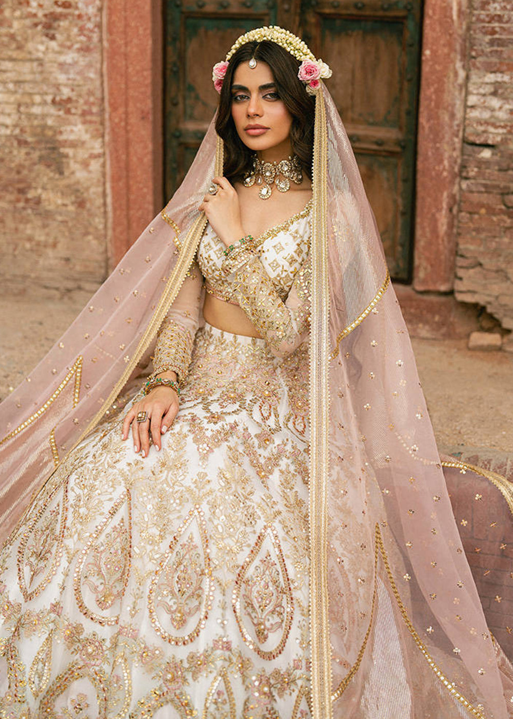 Buy Now Zarlish Wedding Formals '25 by MNR | KOHINOOR Online in US, UK, Canada, France, Italy, Germany, Sweden, Greece, UAE, Netherlands & Worldwide at Empress.
