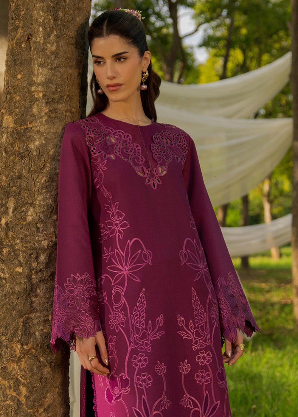 Buy Now Luxury Eid Collection '26 by Rang Rasiya | Zaha Online in US, UK, Canada, France, Greece, Germany, Ireland, Sweden, Denmark, UAE & Worldwide at Empress.