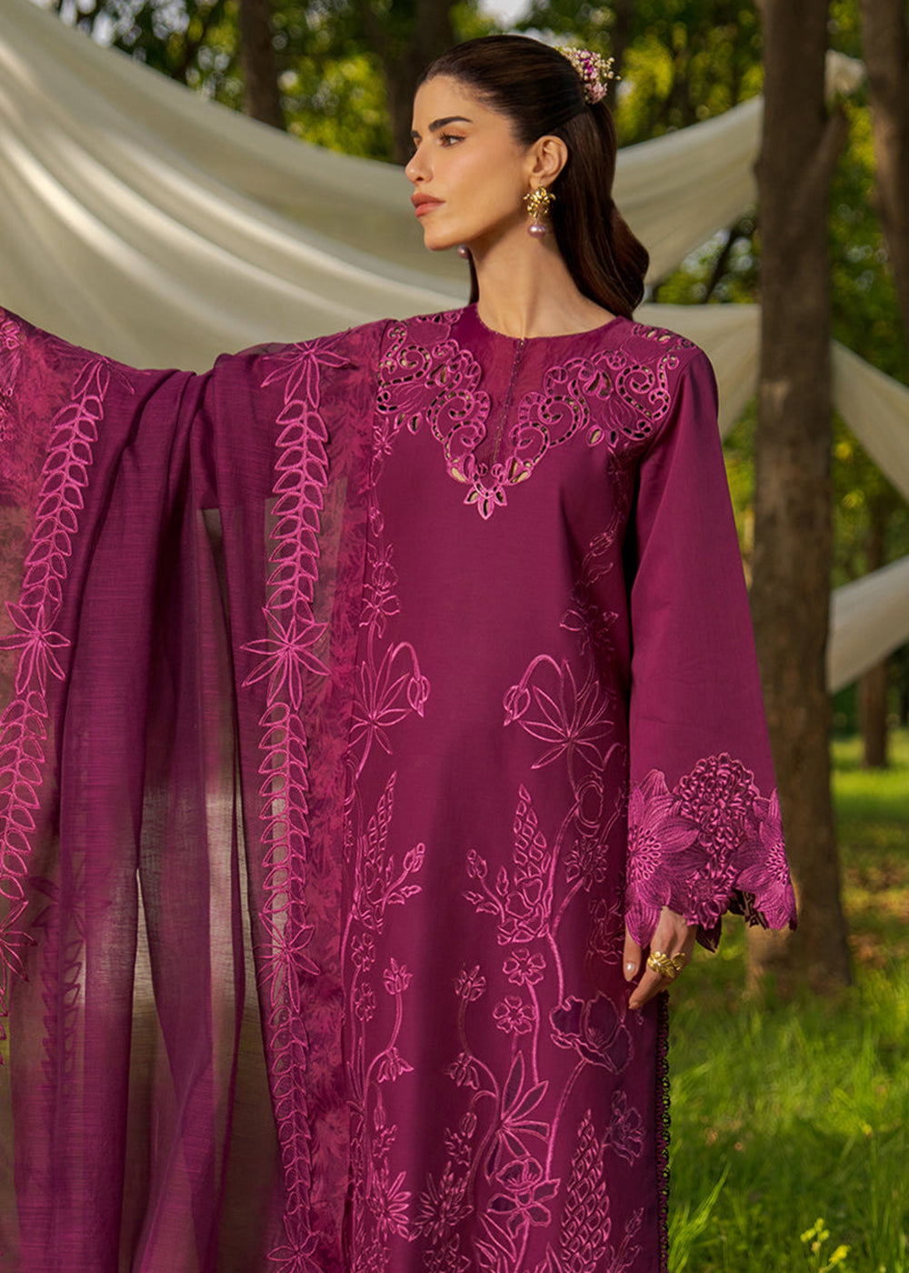 Buy Now Luxury Eid Collection '26 by Rang Rasiya | Zaha Online in US, UK, Canada, France, Greece, Germany, Ireland, Sweden, Denmark, UAE & Worldwide at Empress.