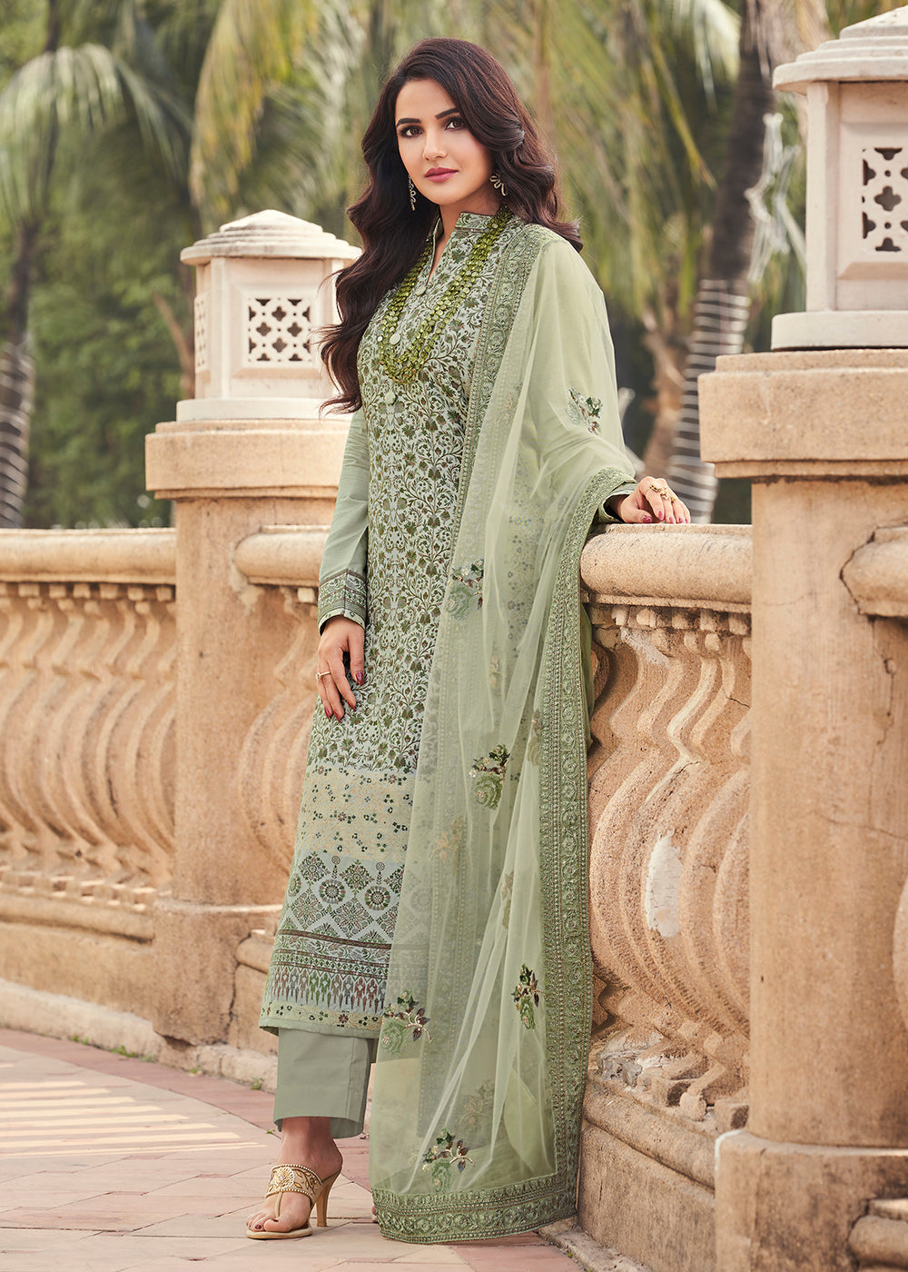 Georgette Thread-Sequins Embroidered Lawn Style Salwar Suit with Mughal  Motif and Cream Dupatta