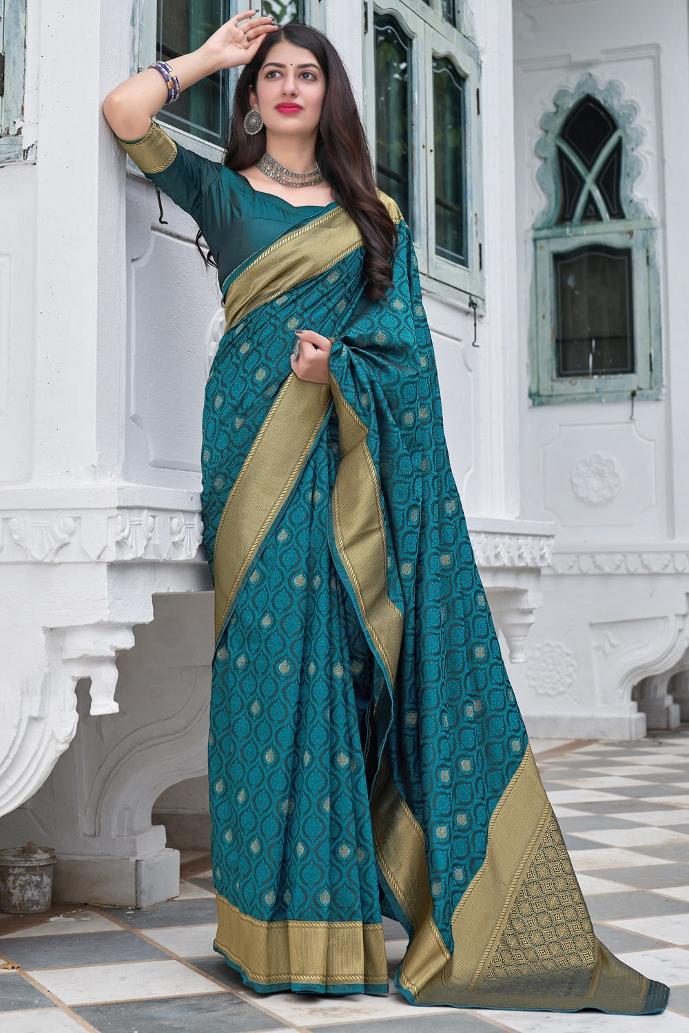 Buy Morpeach Weaving Silk Saree - Printed Traditional Saree