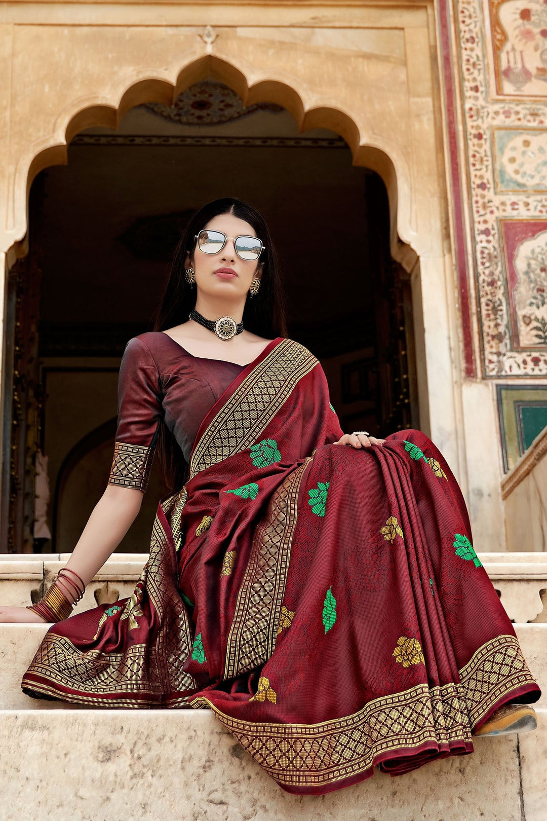 Buy Floral Weaving Maroon Saree - Banarasi Silk Traditional Saree